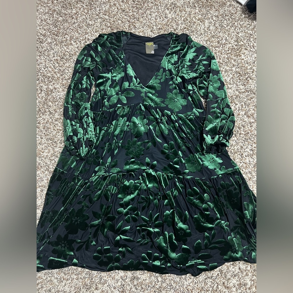 Elegant Green Floral Dress
